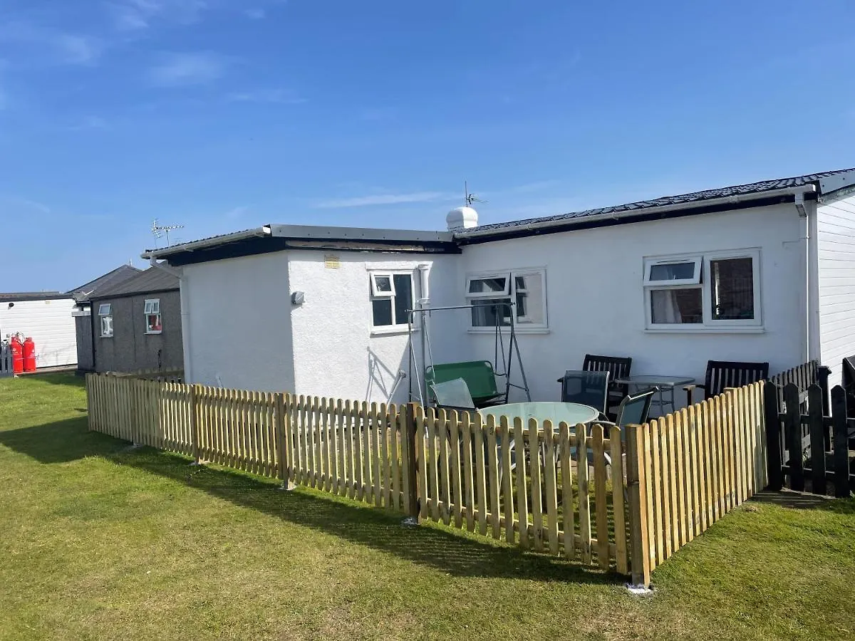 Seabirds - 3 Bed Chalet, Dog Friendly, Bridlington